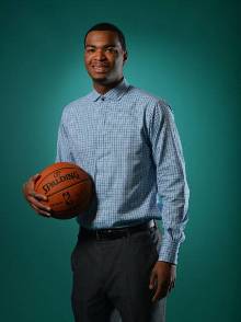 崭露头角 崭露头角